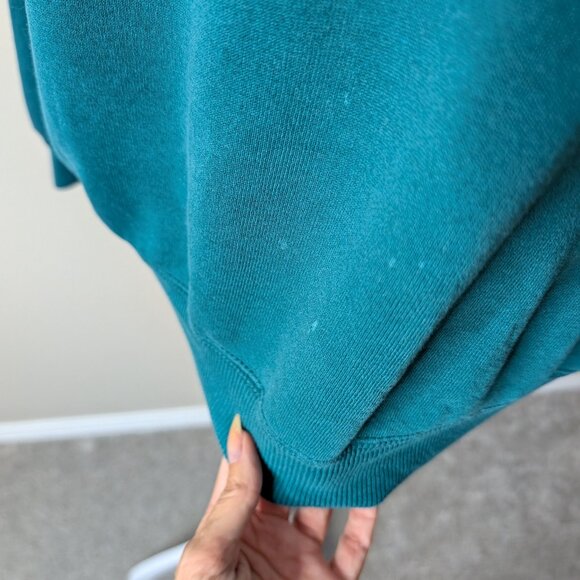 Sold ❌❌❌❌Vintage 90s Guess Sweater - Picture 5 of 5